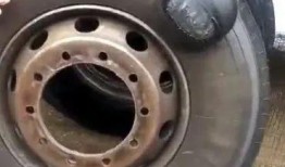 轮胎爆料母子视频,揭秘汽车安全背后的真相