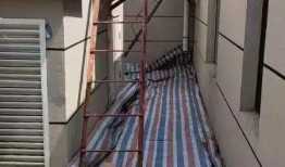 漏水物业爆料视频,小区漏水问题频发，业主生活受影响